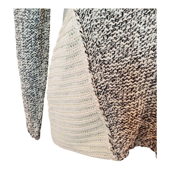 NWT RAZZLE DAZZLE SZ S/P Women's Long Sleeve Pullover Sweater Beige/Cream/Black - Picture 5 of 9